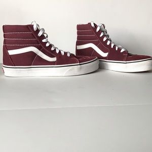 High top Vans🍒